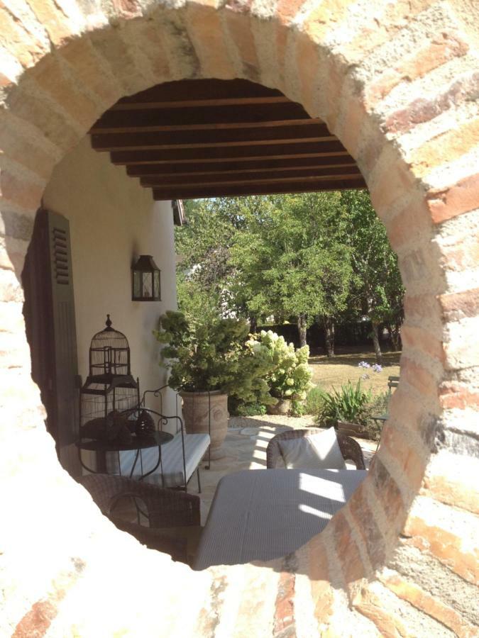 La Grande Poterie Hotel Coulandon Exterior photo